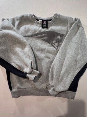 NEW ENGLAND PATRIOTS crew sweatshirt NFL TEAM Apparel gray embroidered Women Med